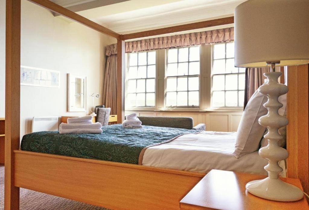 Hotel The 3*
